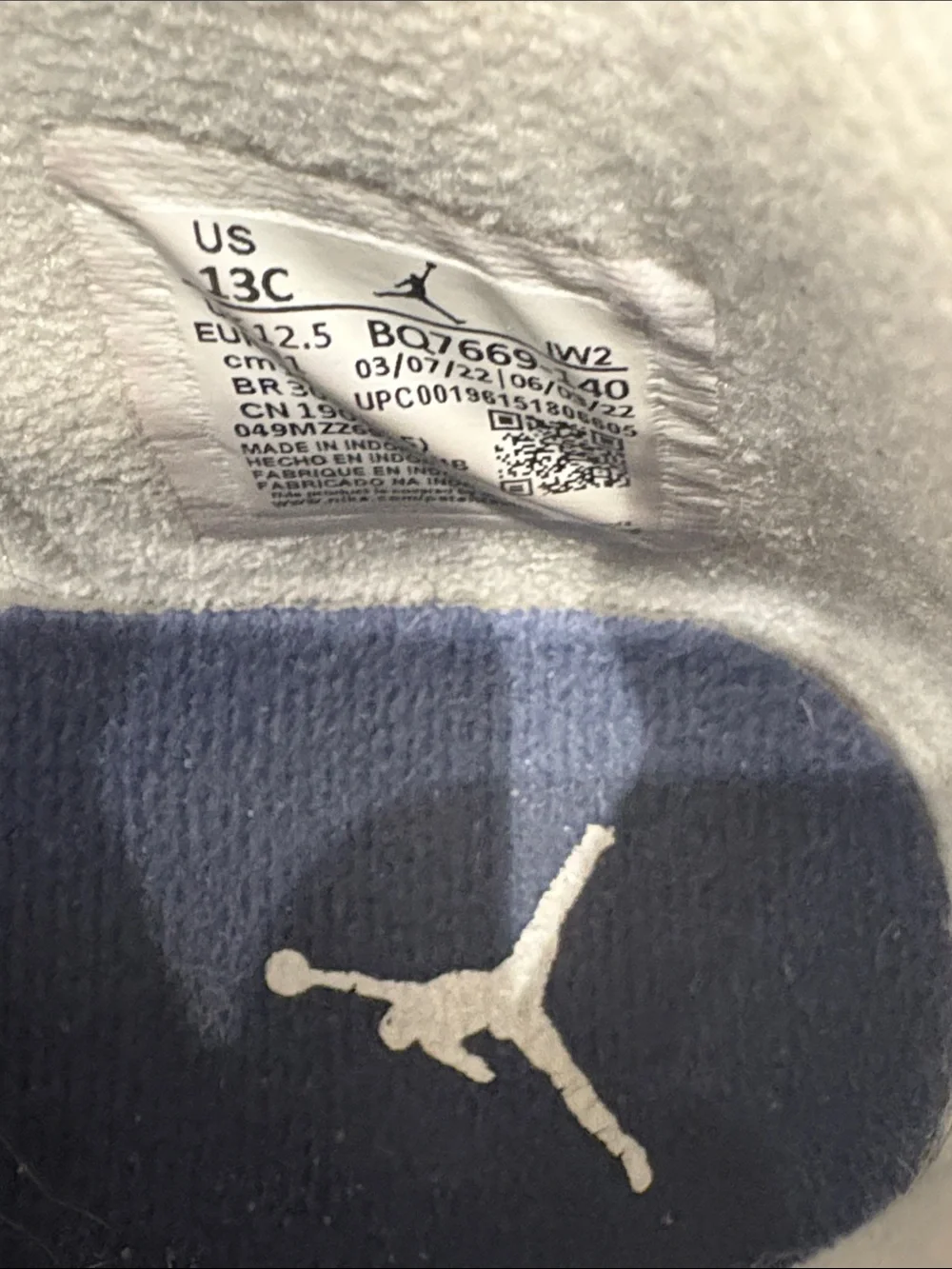 Jordan Retro Sneakers in White, Navy and Cream